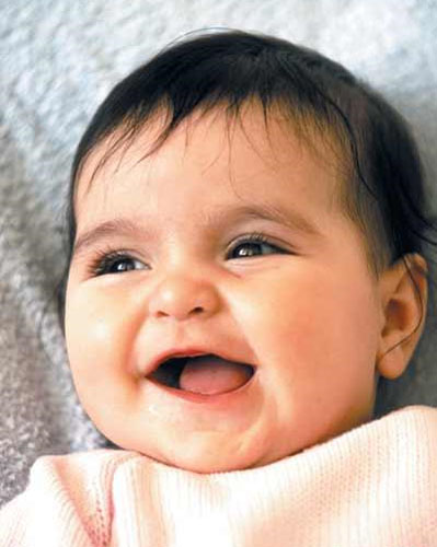 寶寶吐奶是怎么回事?