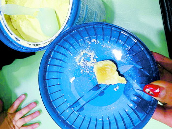 ���φ��x�̷۳��FӲ�K ĸ���ֻ�r�X���z�y