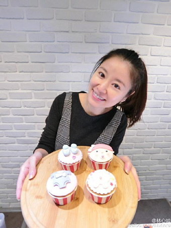 ��������Ů�� ���ѷ��������K�����wޱ����ף����߀�����-1