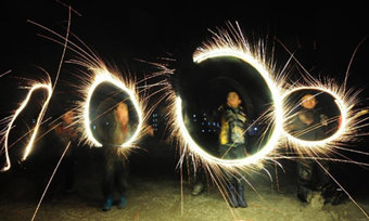 �ķN������Σ�Uϵ����ߣ���β���׌���Ӫ����柟��-2