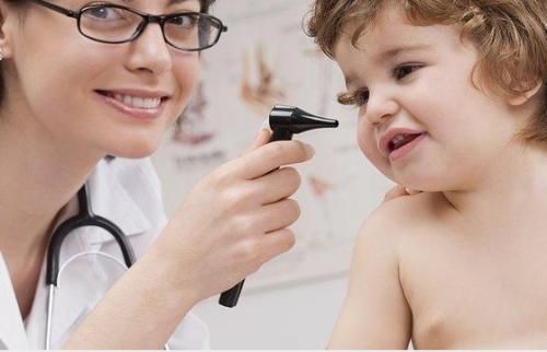 嬰兒聽不見有什么特征?