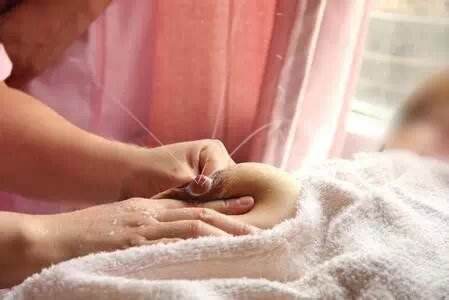 什么是奶結(jié)?哺乳期遇到奶結(jié)怎么辦