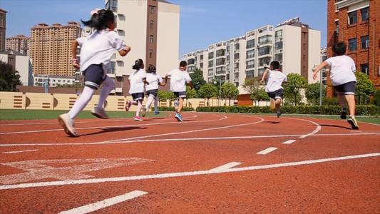 后天運(yùn)動(dòng)可讓孩子長(zhǎng)高!哪些運(yùn)動(dòng)項(xiàng)目有助于孩子長(zhǎng)高?